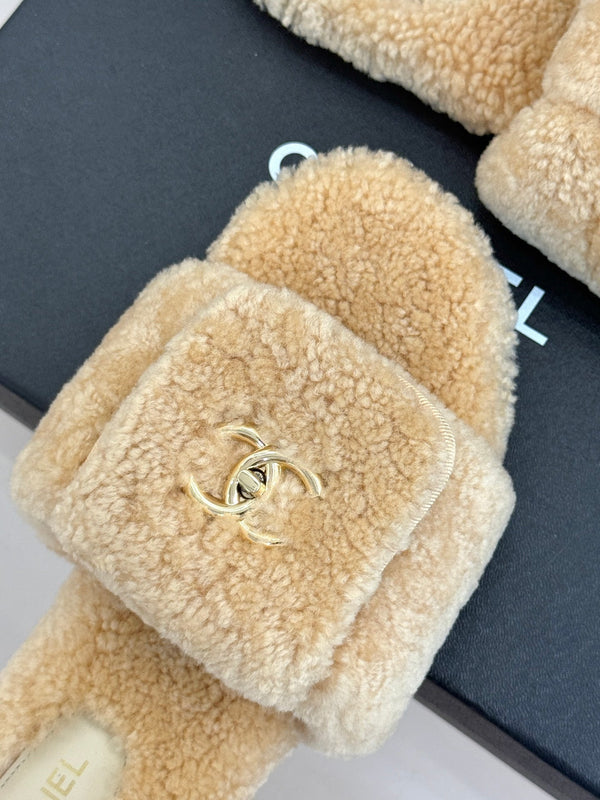 Chanel 25 Buckle Flip-up Thick-soled Slippers Beige Wool 465382