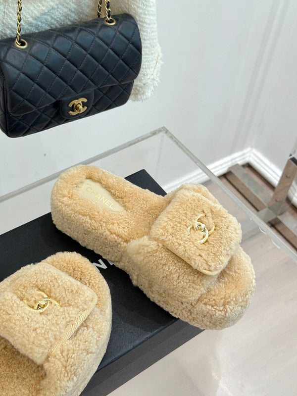 Chanel 25 Buckle Flip-up Thick-soled Slippers Beige Wool 465385