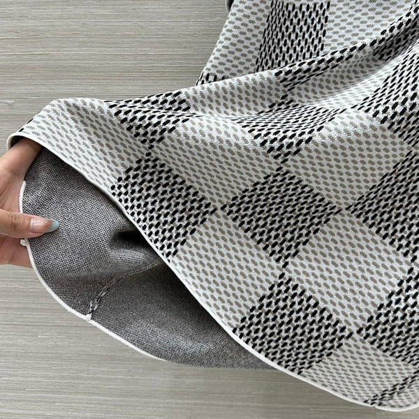 LV 25 Plaid T Shirt White Grey Cotton