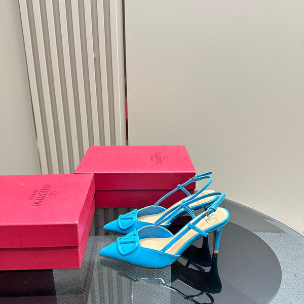 VLOGO SIGNATURUE CERULEAN BLUE PATENT LEATHER SLINGBACK PUMP 80MM