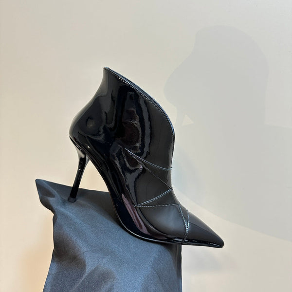 Alaila Heeled Ankle Boots 85mm In Black Glossy Cowhide 921034