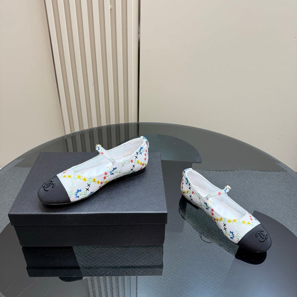 CC 25 Mary Jane Flats White Pattern Fabric 239405