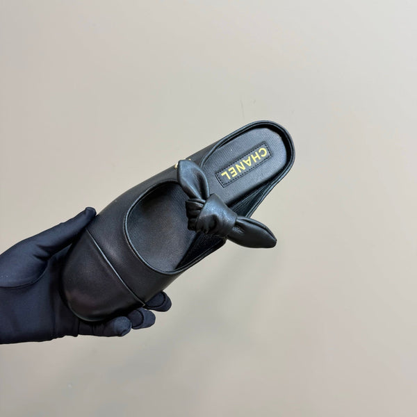 CC 25 Mule Flat Black Sheepskin 239414