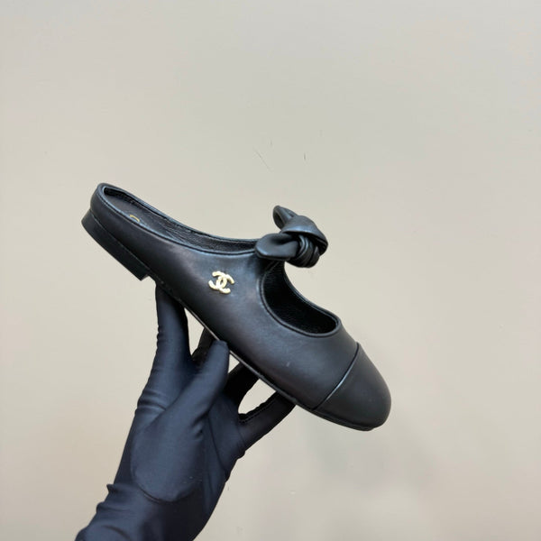 CC 25 Mule Flat Black Sheepskin 239414