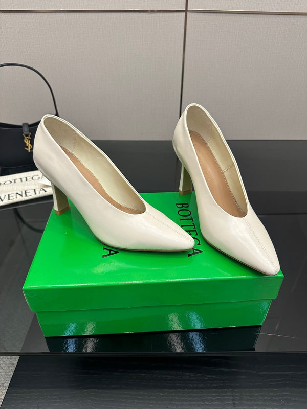 BV Pump 90mm White Calfskin 427647