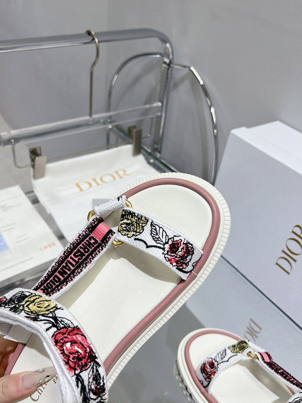 CD D-Wave Sandal In Colorful Mix White Cowhide 100759