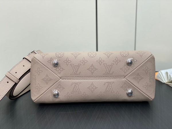 hand it all pm 29cm dark beige mahina calfskin