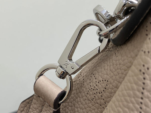 hand it all pm 29cm dark beige mahina calfskin