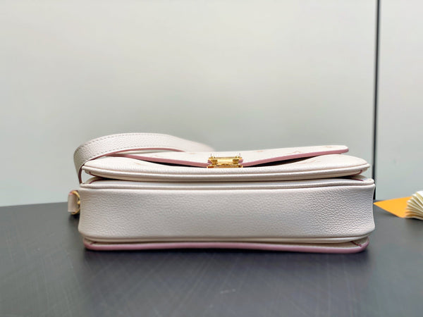 LV Pochette Métis 25cm Cream Grained Calfskin
