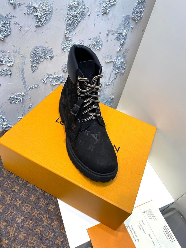 Stivaletto alla caviglia LV x Timberland 6-In 35mm in pelle scamosciata monogrammata nera