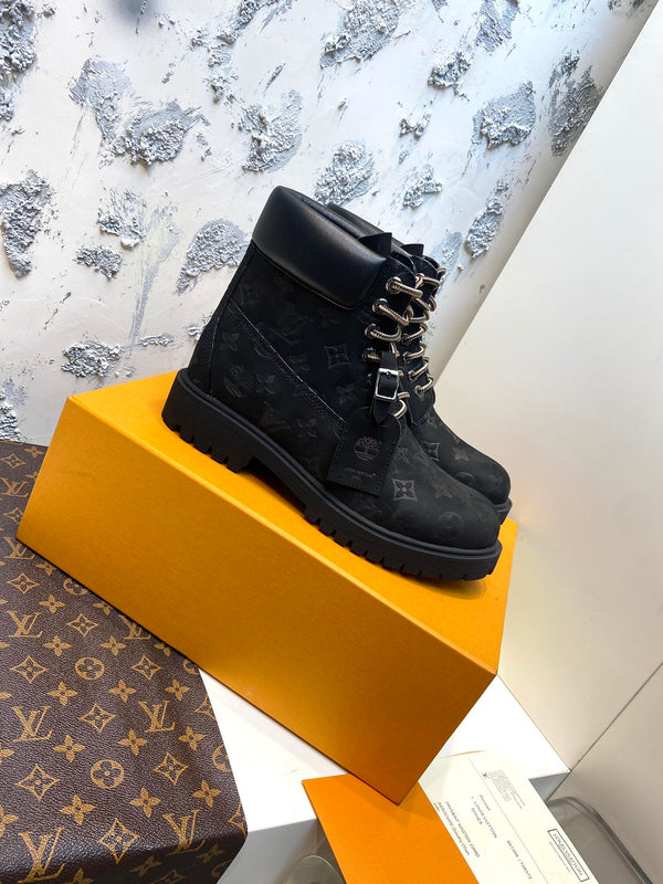 Stivaletto alla caviglia LV x Timberland 6-In 35mm in pelle scamosciata monogrammata nera