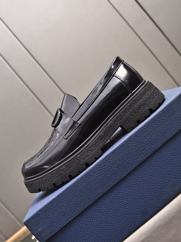 CD SYMBOL EXPLORER LOAFER GLOSSY BLACK MONOGRAM CALFSKIN