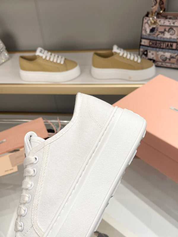 Miu Low Top Skateboard Shoes 50mm White Canvas Cowhide 456836