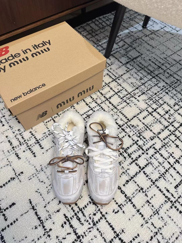 Miu Balance 530 SL Sneakers Fleece Lining White Retro Suede