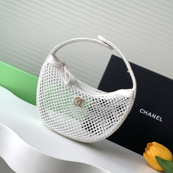 CC 25S Pouch Bag 17cm White Mesh Calfskin