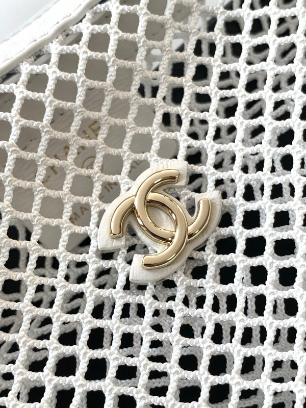 CC 25S Pouch Bag 17cm White Mesh Calfskin