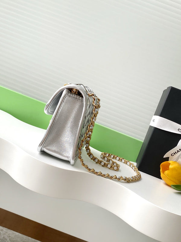 CC 25C Flap Bag 19cm Silver Metalic Quilted Lambskin