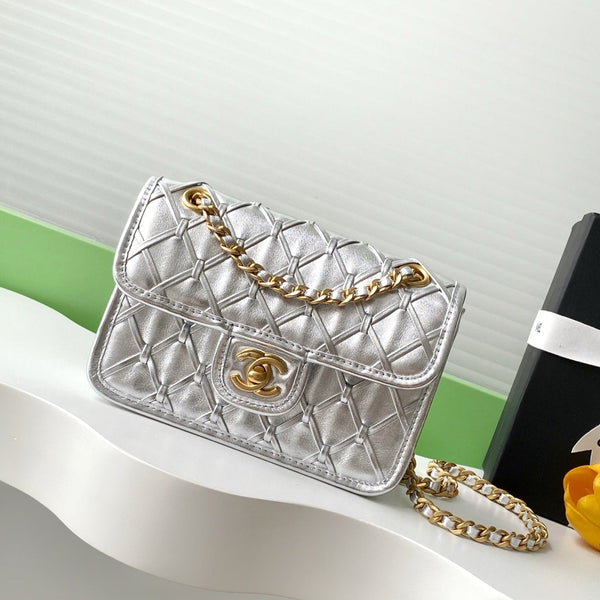 CC 25C Flap Bag 19cm Silver Metalic Quilted Lambskin