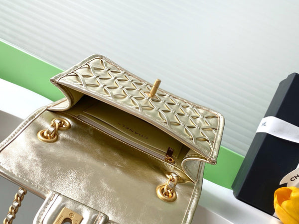 CC 25C Flap Bag 19cm Gold Metalic Quilted Lambskin