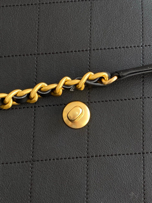 cc 25S Vintage Flap Bag 33cm Top Handle Black Calfskin