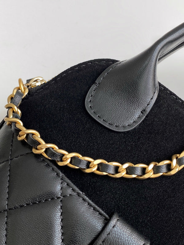 CC 25A Clutch With Chain 18cm Black Suede Calfskin