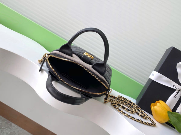 CC 25A Clutch With Chain 18cm Grey Suede Black Calfskin