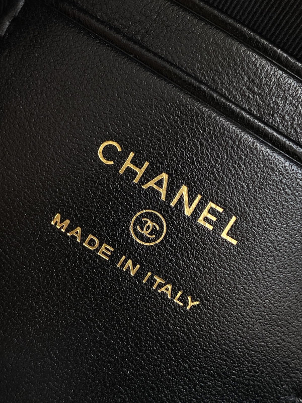 CC 25A Clutch With Chain 18cm Grey Suede Black Calfskin