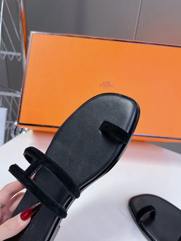 Sandali Georgia in pelle scamosciata nera e vitello nero