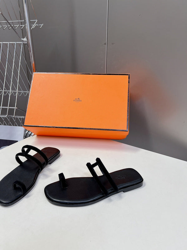 Sandali Georgia in pelle scamosciata nera e vitello nero