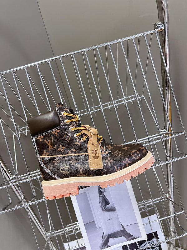 Stivaletto alla caviglia LV x Timberland 6-In in pelle di mucca monogramma marrone scuro