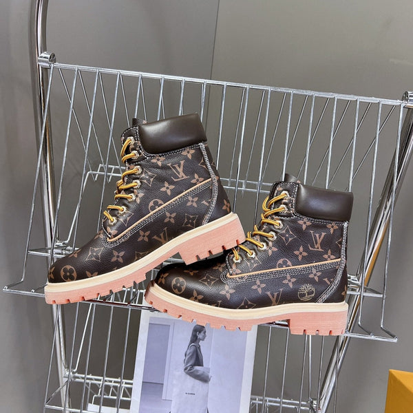 Stivaletto alla caviglia LV x Timberland 6-In in pelle di mucca monogramma marrone scuro