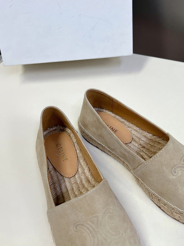 LOAFER IN OAT TAN SUEDE AND WOVEN RAFFIA
