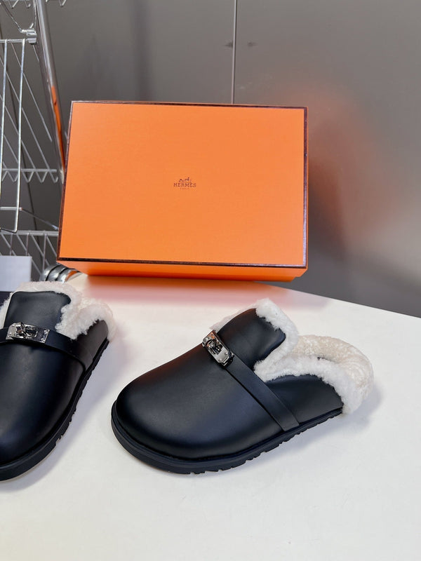 OZ Mule Black Calfskin White Shearling