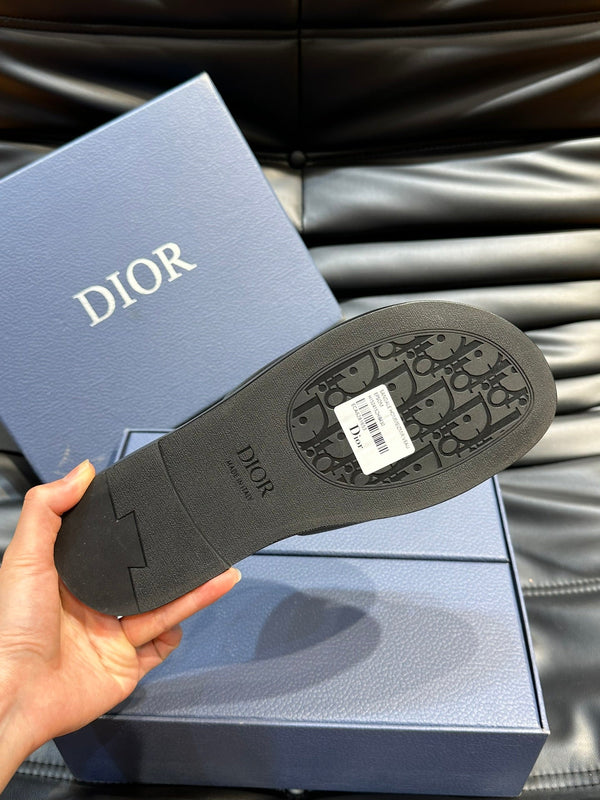 CD D-CLUB SLIDE SLIPPER BLACK GRAINED CALFSKIN