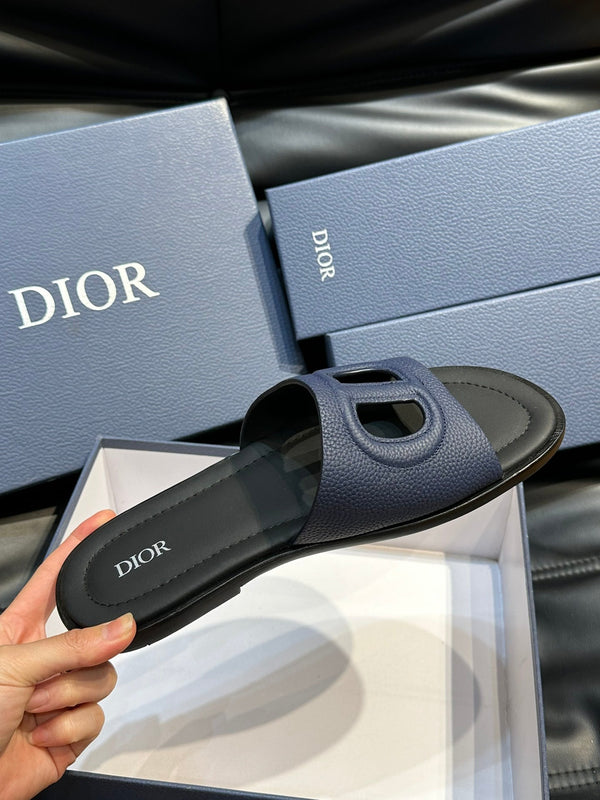 CD D-CLUB SLIDE SLIPPER NAVY GRAINED CALFSKIN