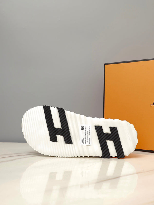 HM INFRA SANDAL WHITE AND BLACK LAMBSKIN