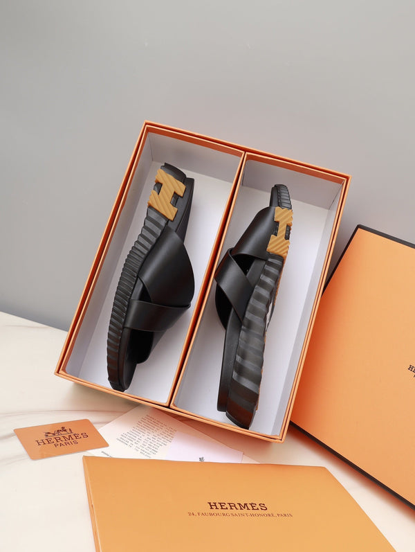 HM INFRA SANDAL BLACK LAMBSKIN