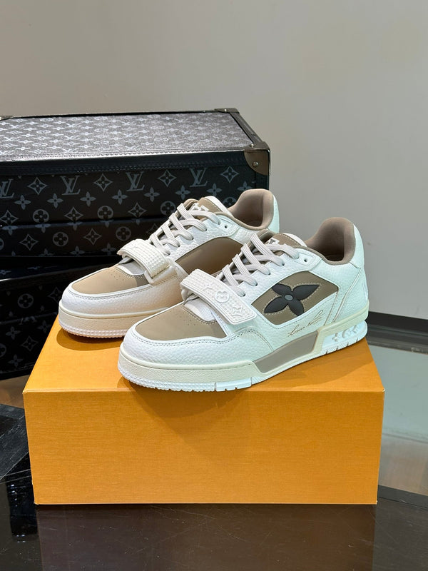LV TRAINER SNEAKERS IN WHITE CALFSKIN AND CAMEL BROWN SUEDE