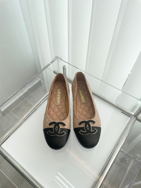 CC Ballet Flats 10mm Beige Black Quilted Lambskin