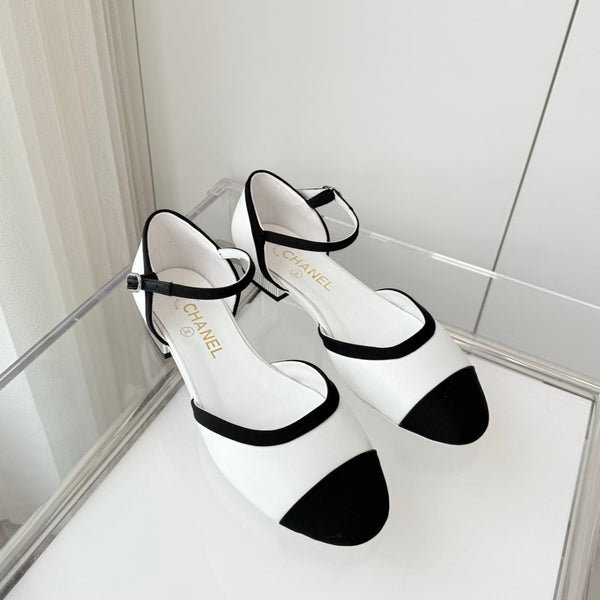 CC 25 Mary Jane White Sheepskin 238755