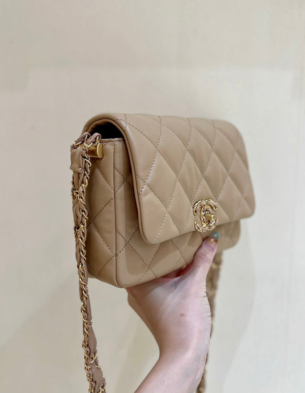 19 FLAP BAG 20 BEIGE BODIN CALFSKIN GOLD HARDWARE