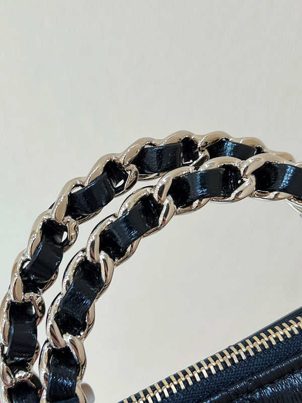 CC 24B AS5130 Small Shell Bag 20cm Black Polished Lambskin