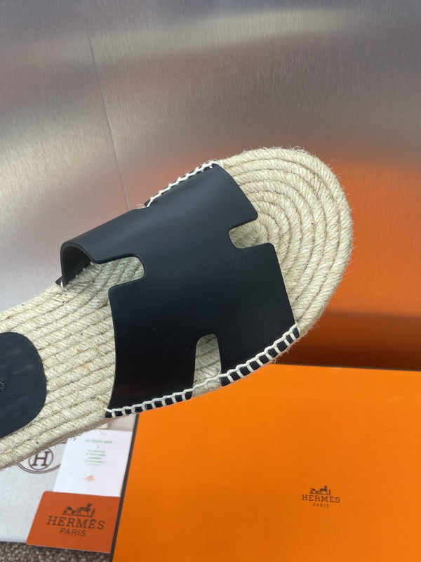 HM 25 Antigua Espadrilles Black Calfskin