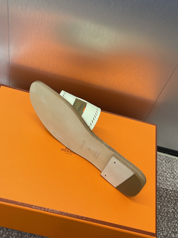 HM 25 Oran Sandal Cream Perforate Epsom Leather