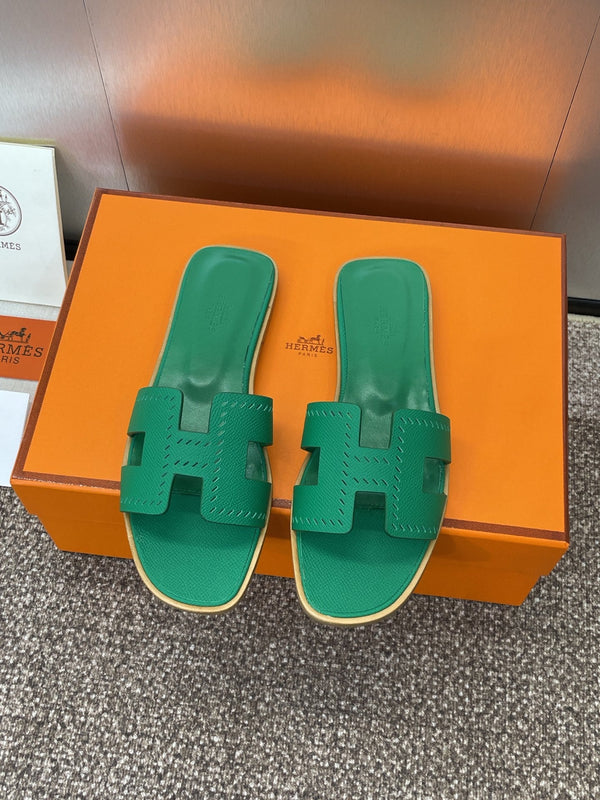 HM 25 Oran Sandal Dark Green Perforate Epsom Leather