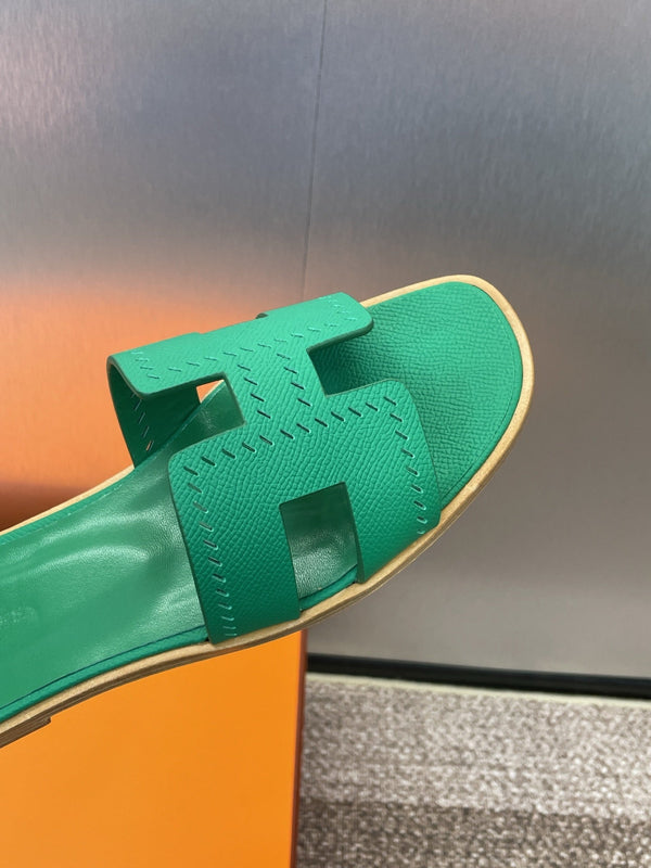 HM 25 Oran Sandal Dark Green Perforate Epsom Leather