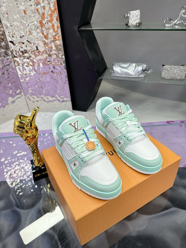 Sneaker LV Trainer in pelle di vacchetta verde smeraldo