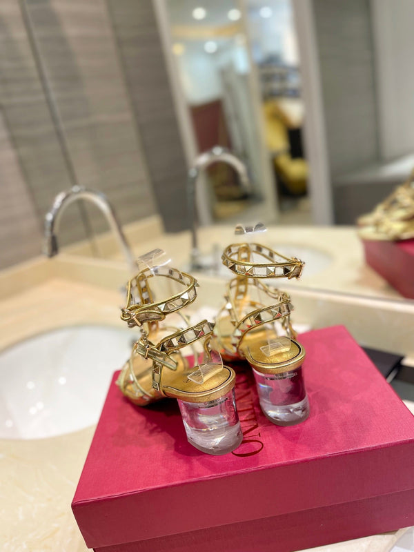 ROCKSTUD SANDAL WITH STRAP IN GOLD CALFSKIN 60 MM