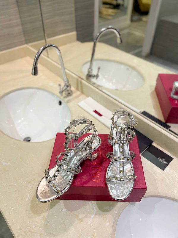 ROCKSTUD SANDAL WITH STRAP IN SILVER CALFSKIN 60 MM