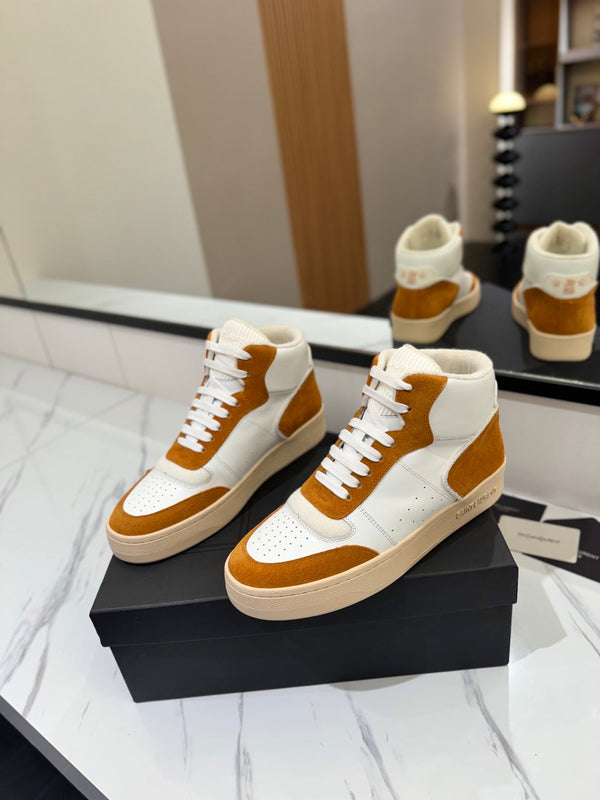 MID-TOP SNEAKERS IN WHITE PERFORATED LAMBSKIN AND BRONZE ORANGE SUEDE